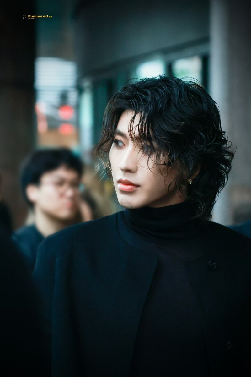 PullUp080247823's tweet photo. Front row or spotlight, KUN carries COS AW26 with effortless gravity.

KUN at New York Fashion Week

KUN #COS #KUNxCOSAW26

@kun_officialx https://t.co/1XoqKKCzvO