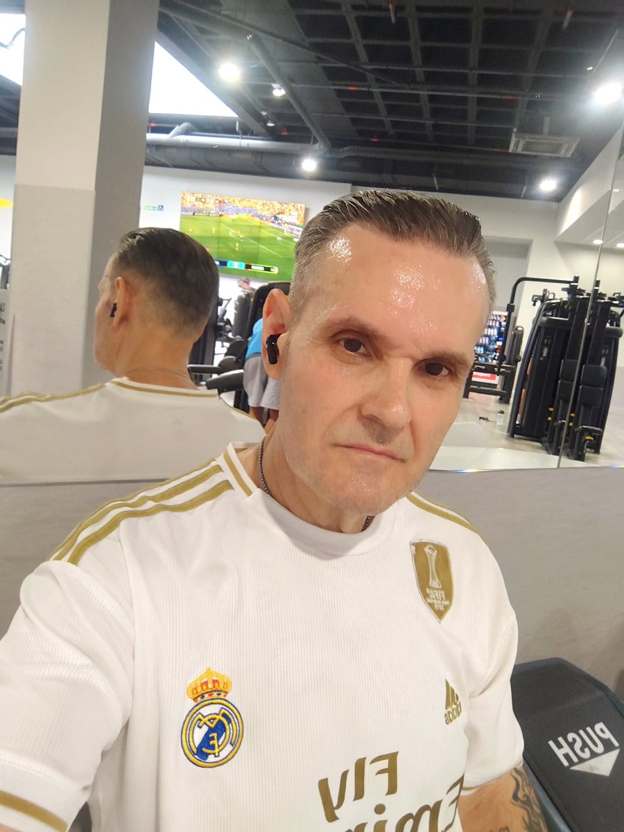 RandellFeooeh's tweet photo. I’m done training for today. Have a nice day! https://t.co/SiWG1zP2QP