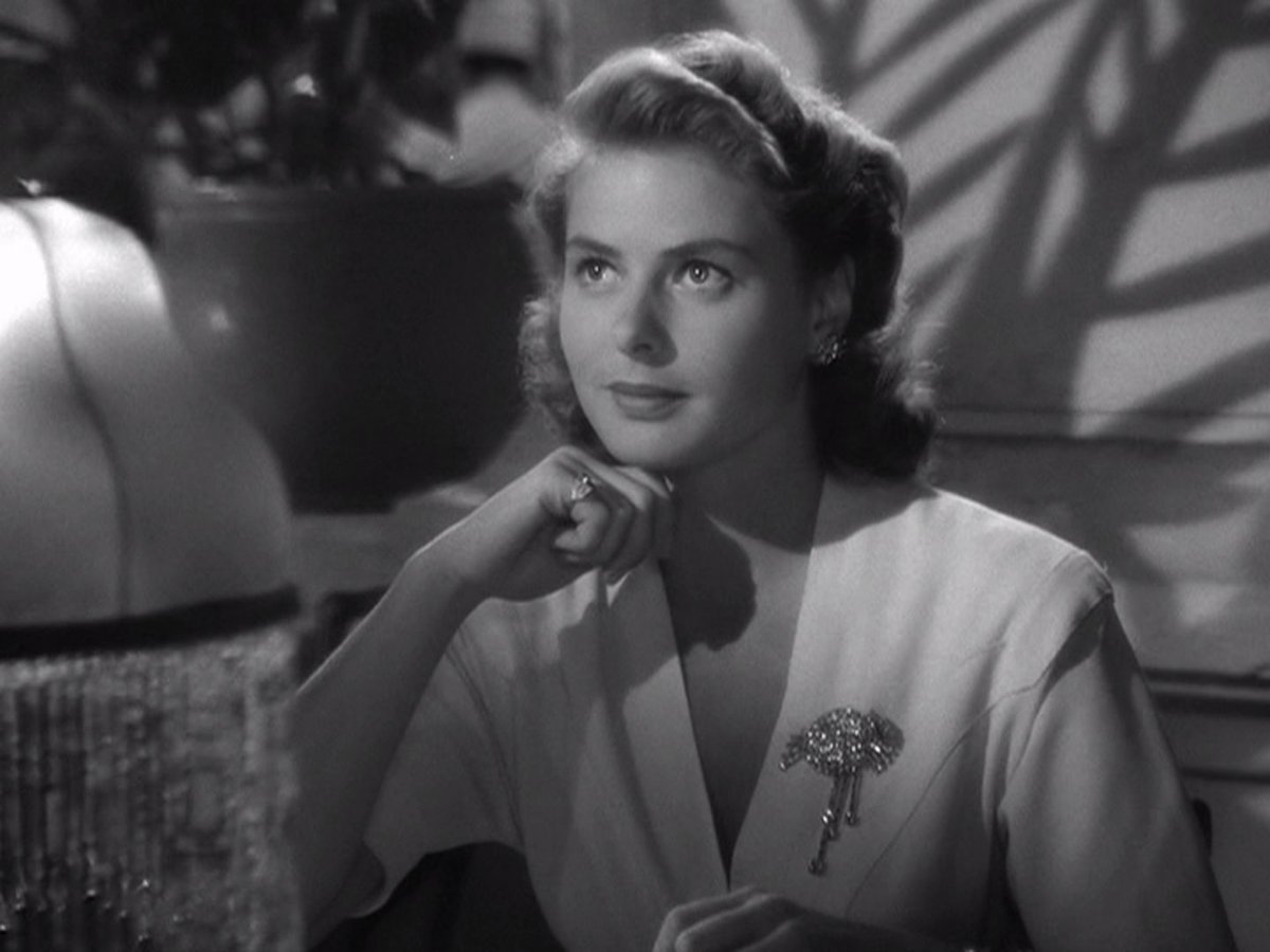 oldhllywoods's tweet photo. ingrid bergman as ilsa in casablanca (1942) https://t.co/B65CawMZAX