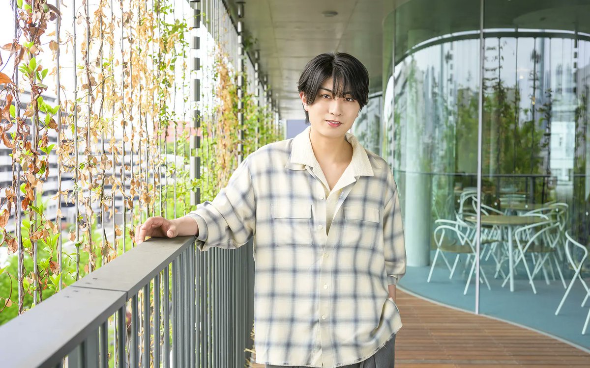 wasedaweekly's tweet photo. ㊗️おめでとうございます！🎉
2026年3月、本学で博士学位を取得した #本髙克樹 さんが、国際学術誌「JACⅢ」のJACⅢ Young Researcher Award 2026を受賞✨

以下の記事で、研究内容やアイドル活動との両立について話していただきました📝
https://t.co/gFn4d6uzdB https://t.co/9UZnyA8ALw