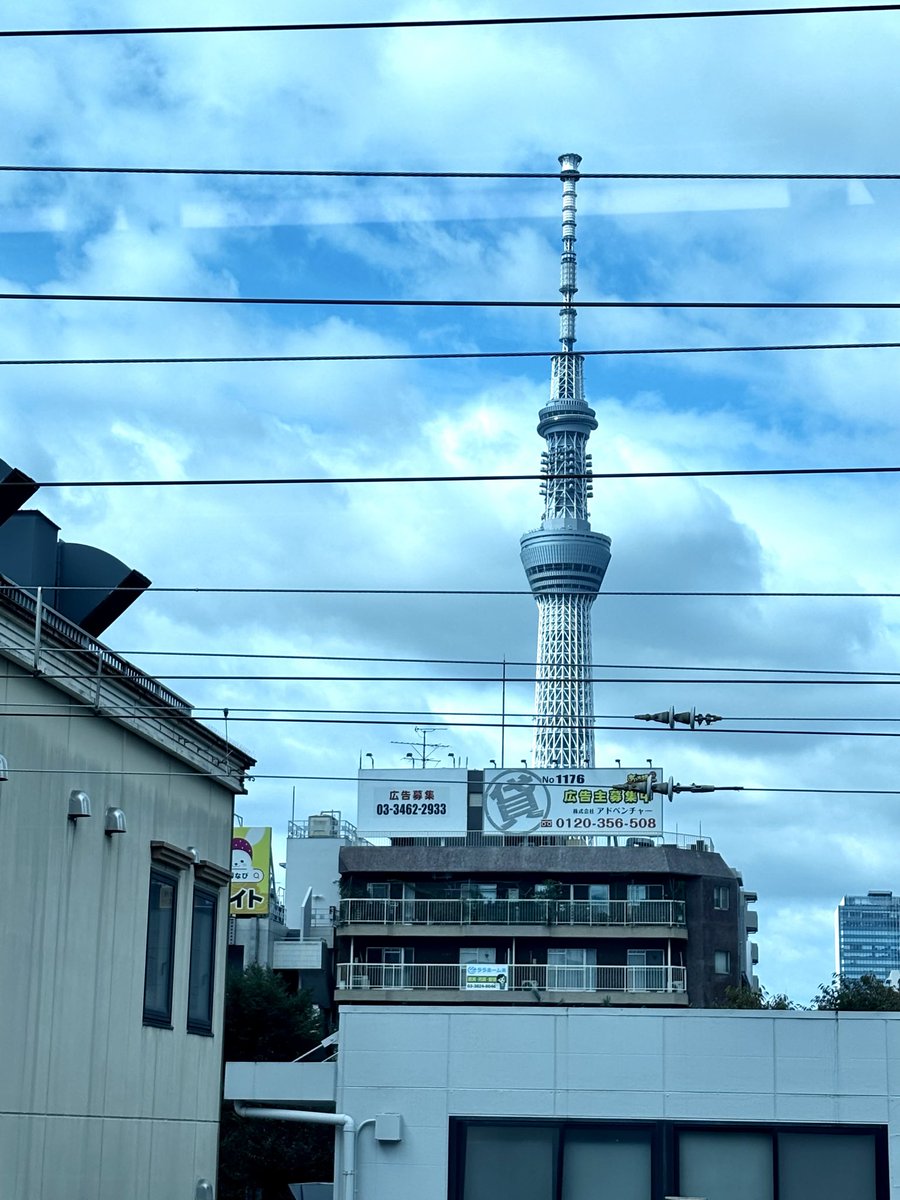RlXyev's tweet photo. 新幹線あるある言いまぁあぁーーーーす！！

地図アプリ開いて自分がギューンて移動するの見てキャッキャしがち

外の景色見てたらイオンとパチ屋見つけがち

#これは在来線乗り換えて撮ったやつ https://t.co/IcIWJIVTJy