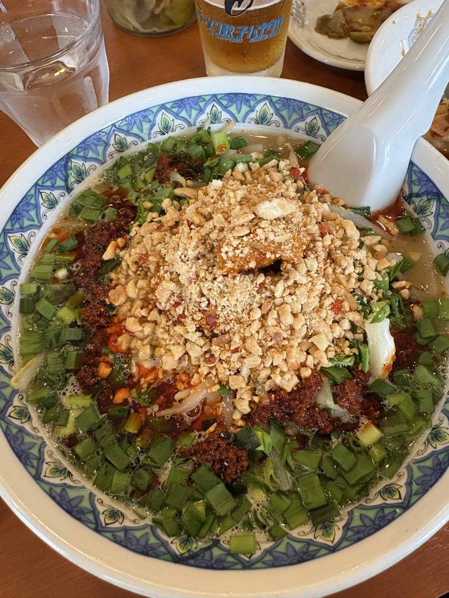 NatureStove's tweet photo. リピ確定のラーメン🍜発見！
お店の雰囲気も◎
＃マーラーシャンタン
＃シャンカラ水餃子
＃ハナウタ https://t.co/qLEpGUVeJg