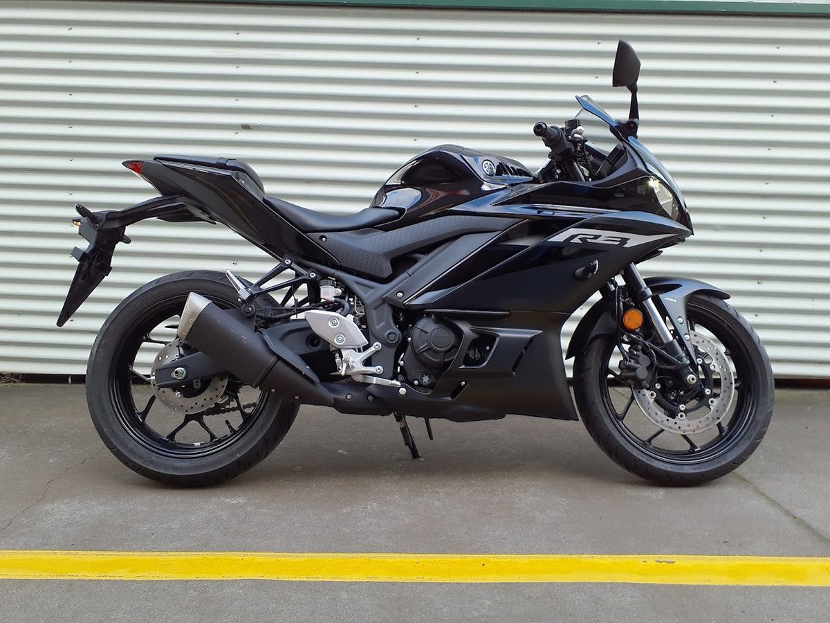EstrellaIlt4's tweet photo. Skip the wait and save thousands on this as-new 2024 Yamaha R3. Just 8km, LAMS-approved, with 6 months Tasmanian registration, 3-year warranty and roadside assist. Finance, test rides and trade-ins available. https://t.co/U4A0eAS95w
