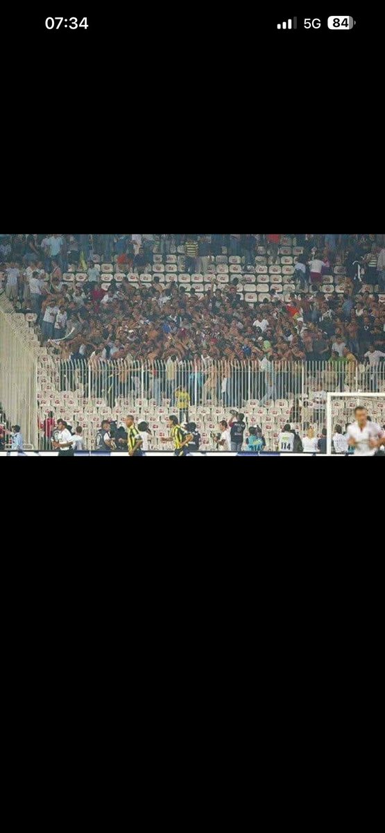 bpasalisef's tweet photo. Türk tribün tarihinin en kral icraatı yasağa rağmen delik deşik etmiştik . Bu maçın rövanşında gelicez diyip gelemeyenler yalandan yere köprüye yürümeye çalışanlar utansın ..  #18eylül2005 https://t.co/fZ98JLaXaV