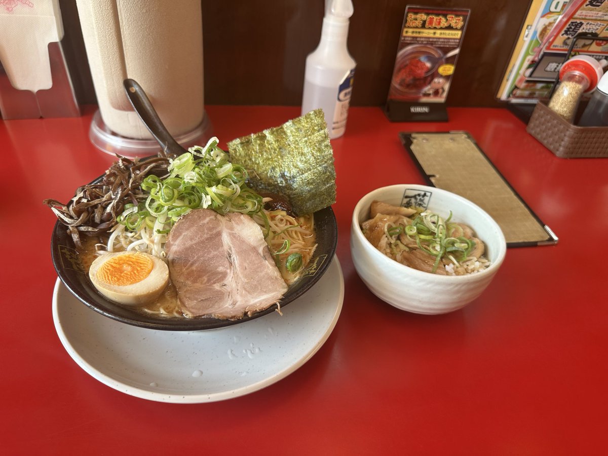 CALPIS72111's tweet photo. 本日のラーメン！ https://t.co/THWsnhfTck