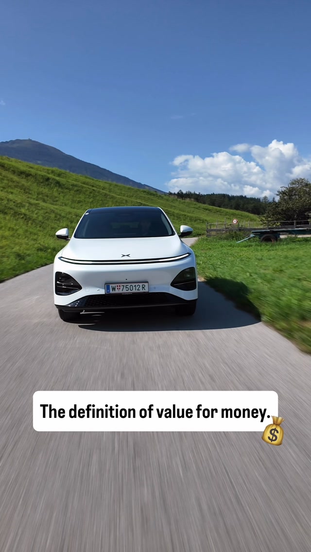 SharaRattee's tweet photo. The XPENG G6 offers impressive value: fast charging, a spacious high-tech interior, and a premium feel. Built in Austria, it’s hard to ignore at this price. Would you choose it over Tesla, BMW, Mercedes, or Audi? https://t.co/qz8SryPb6u