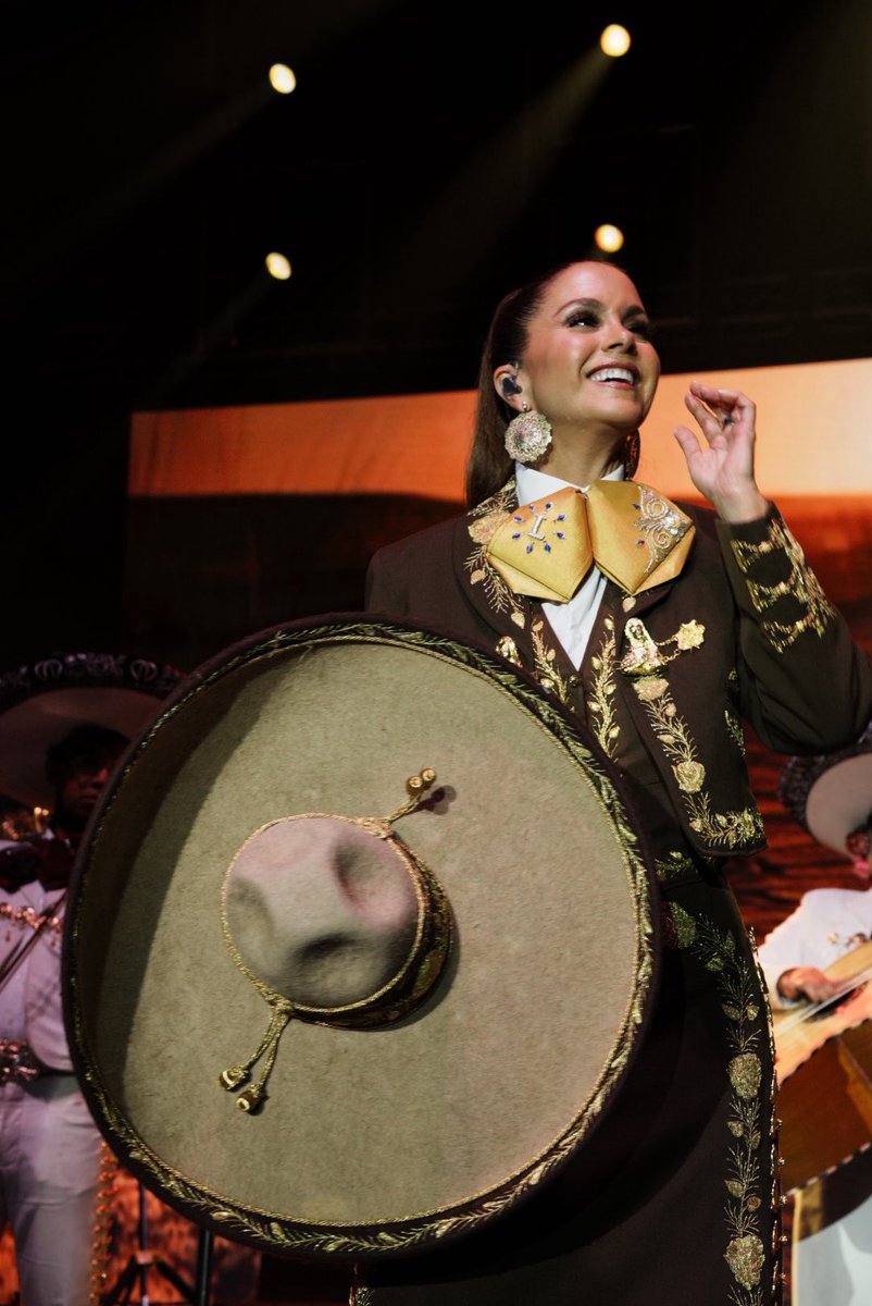 AlmaShowMx's tweet photo. Lucero ✨ en 📍Queretaro https://t.co/5qxqOsC4yW