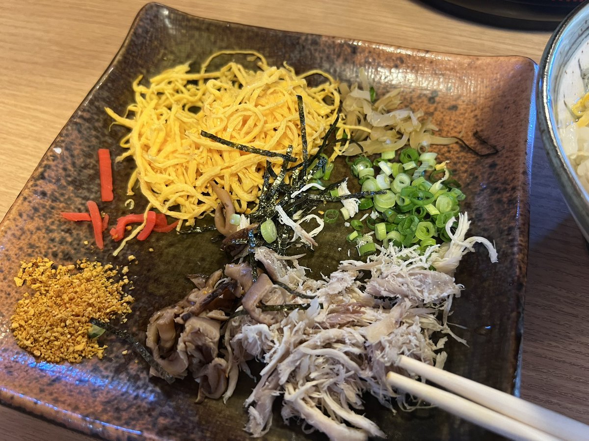 nojaja's tweet photo. やっぱ奄美に来たらコレよこれ
鶏飯うめー https://t.co/Dwdno5iVUH
