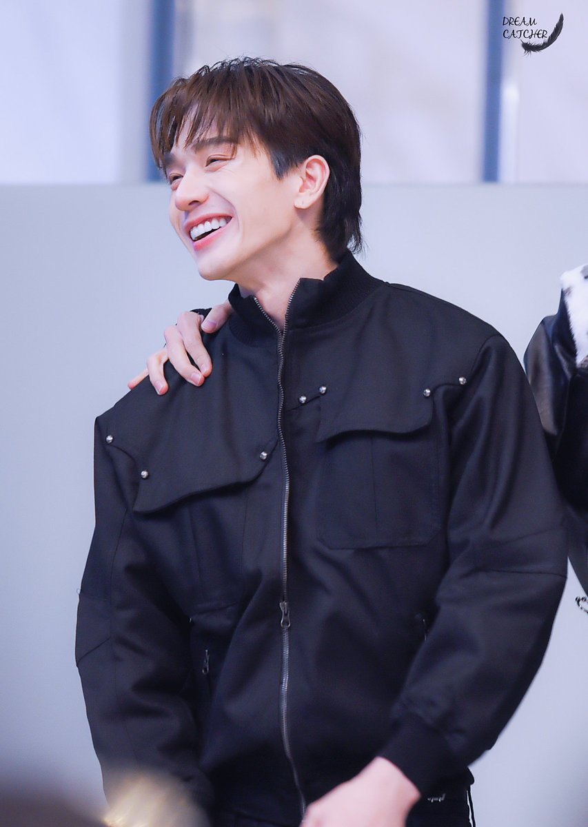 __DreamCatchers's tweet photo. น่ารักขนาดนี้จะเอาอะไรว่ามา ~

NOUR FAN GATHERING

#NOURTheSeriesEP6 #tongtong #NourTheSeries #ตงตงกฤษกร https://t.co/htoYhNwtQr