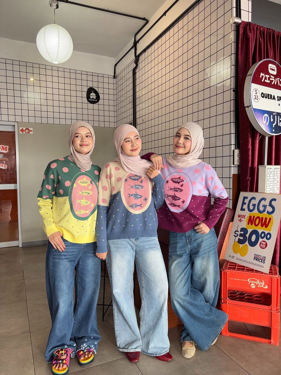 stayinhoran's tweet photo. MOTIF IKAN TUH GEMES BANGET GA SIH APALAGI VERSI KNIT YANG COLORFUL GINI 😭😭😭 https://t.co/quni9fUBa3