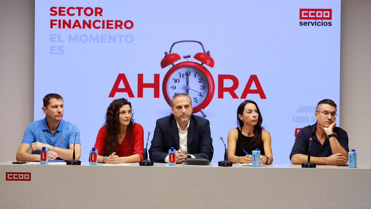 OscarSanchez's tweet photo. Desde @serviciosccoo se piden subidas entre el 4% y el 7% en el nuevo convenio de banca.

📄 ¿Quieres leer el informe completo? 

✊🏻 Aquí lo tienes disponible https://t.co/f1L8i9X0Bq
📺 Video Rueda de prensa 
https://t.co/OV3dqzWRF7 https://t.co/bgMSMsklRr