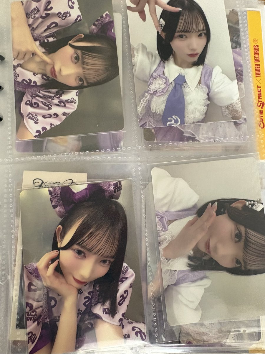 nabechamu_'s tweet photo. きゅーすと 交換

譲：写真1枚目
求：真鍋💜過去トレカ
       紙トレカ⇔紙トレカ

       クリアトレカ
       ⇔クリアトレカor紙トレカ×2希望

       衣装展シールは同種希望

ロゼッタ、4周年衣装は同種2枚目以外の交換優先です🙇‍♀️

9/20(6部)、11/7のお取引お願いします✨️
 #きゅーすと交換 https://t.co/vCI7CQ0OIn