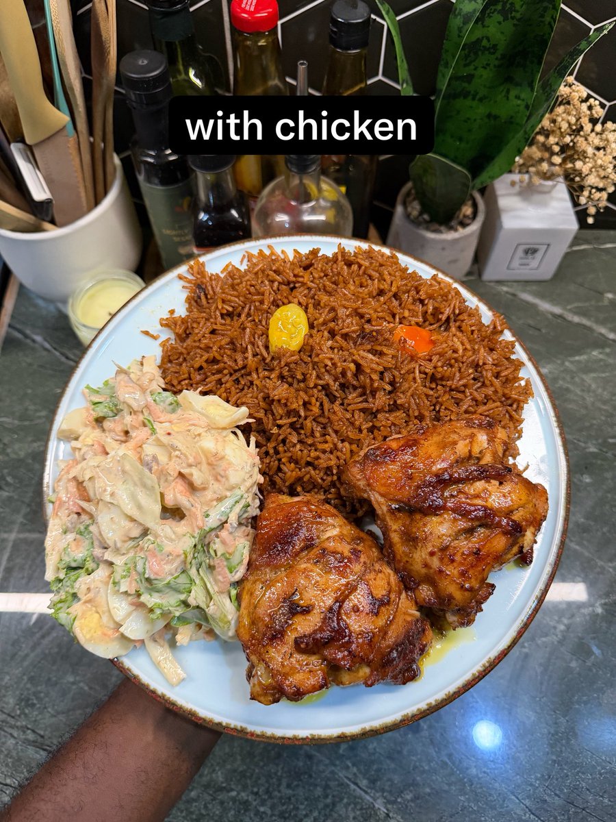 alhajitheozzzy's tweet photo. Proper Ghana Jollof, now choose your plate https://t.co/1ArGRm8o2R