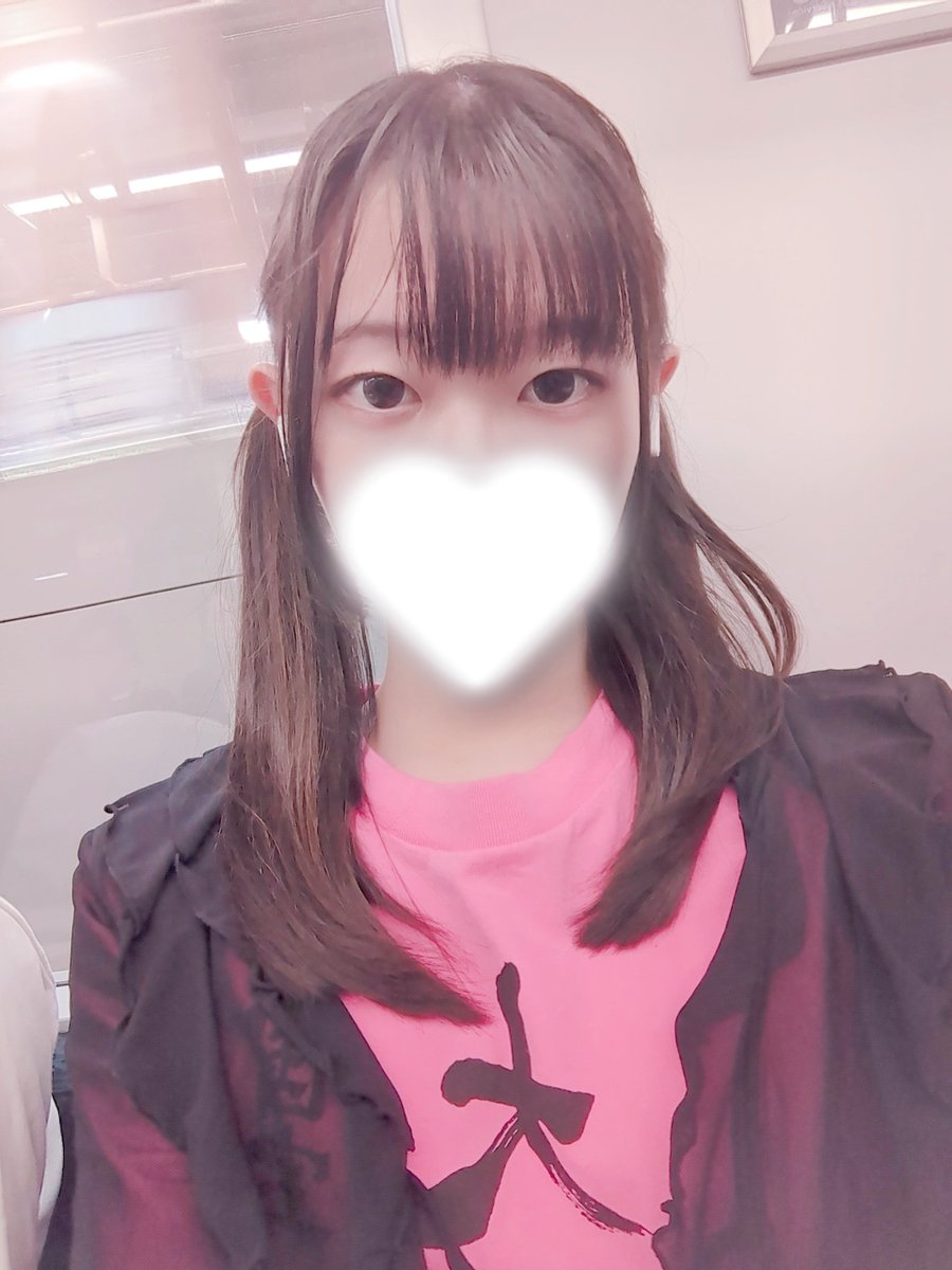 rin_hinan18's tweet photo. 準備してるときはめちゃかわいいなぁて思うのに、外に出ると全くかわいくない https://t.co/l2jjUE7lFN
