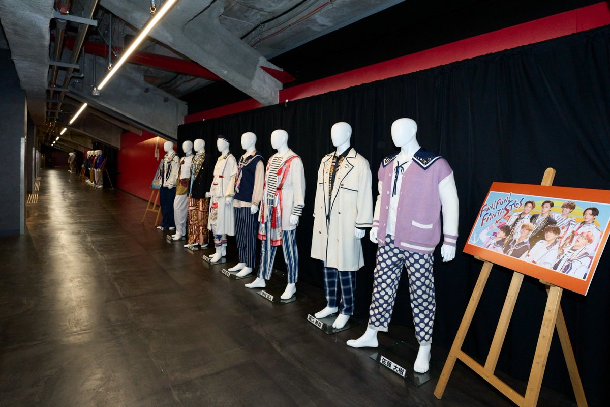 funfun_fanta's tweet photo. ✧BTTM祭 衣装展示情報✧

4階通路と5階ラウンジ5に
全48体を一挙展示🕺

※15:30～17:00の90分間
※混雑緩和のため撮影はご遠慮ください
 
会場内では過去のファッションショーを
10分にまとめたVTRを特別上映！
※16:00/16:30の2回
 
チケットはこちら
🔗https://t.co/czqwXBTcqD
#BACKTOTHEMEMORIES https://t.co/BgcY3ob9tN