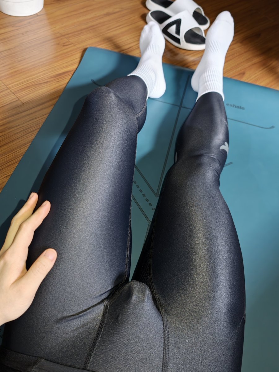 jason16640689's tweet photo. 今日是练腹
#ua #紧身衣 #gym https://t.co/AynLQhtNhi