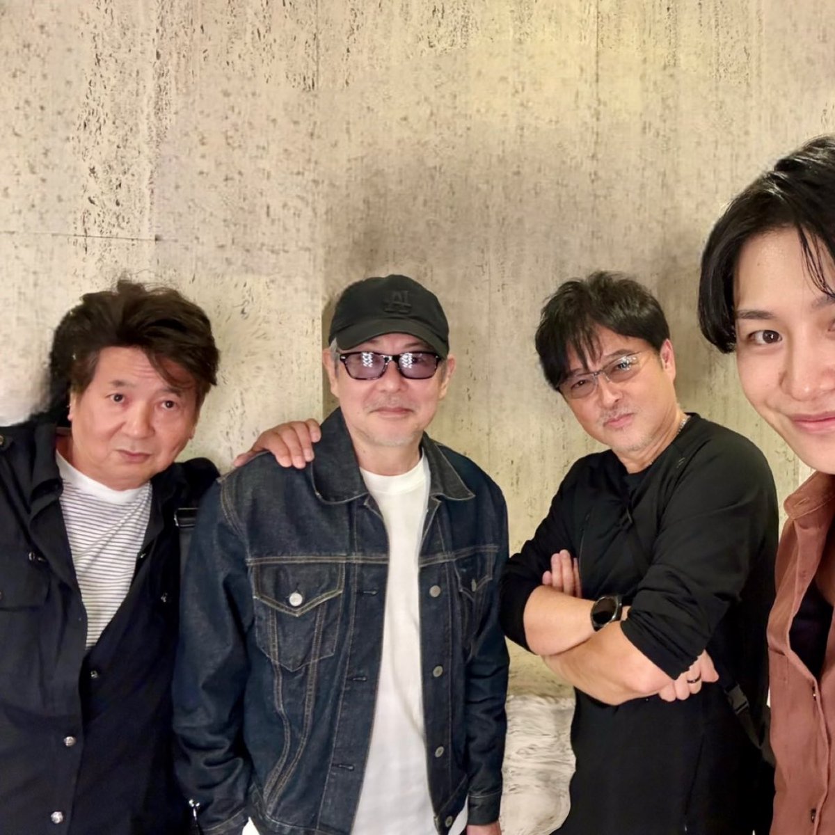 S9TV3sBODHN3cDT's tweet photo. 毎月恒例
【特撮おじじ会】
いつも最高のメンバー
#光戦隊マスクマン
#超電子バイオマン
#百獣戦隊ガオレンジャー
#海賊戦隊ゴーカイジャー
#恐竜戦隊ジュウレンジャー https://t.co/tleBtpjkqn