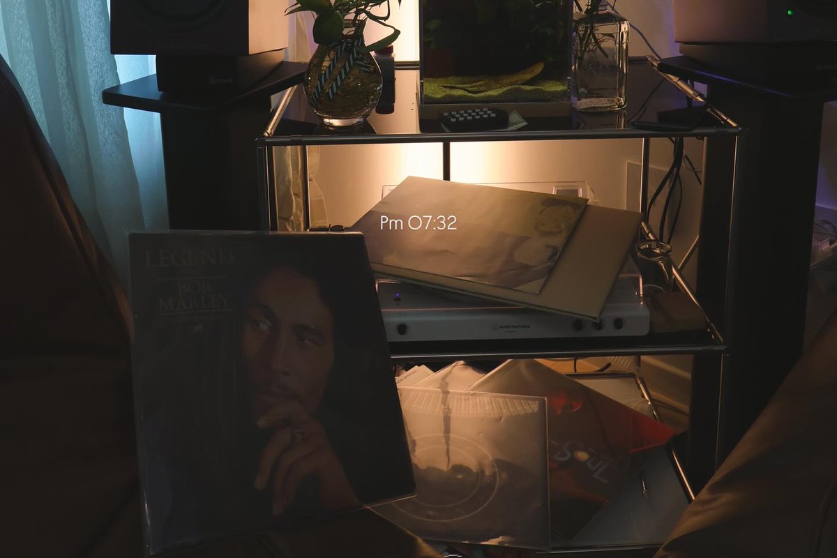 KarolLeemafa's tweet photo. Why bother? When music is available worldwide with a few taps, and high-quality photos can be saved in seconds, why still develop film or use physical media? Not because “analog is romantic, ” but because the deliberate inconvenience helps me focus https://t.co/P1cE0jYs9t