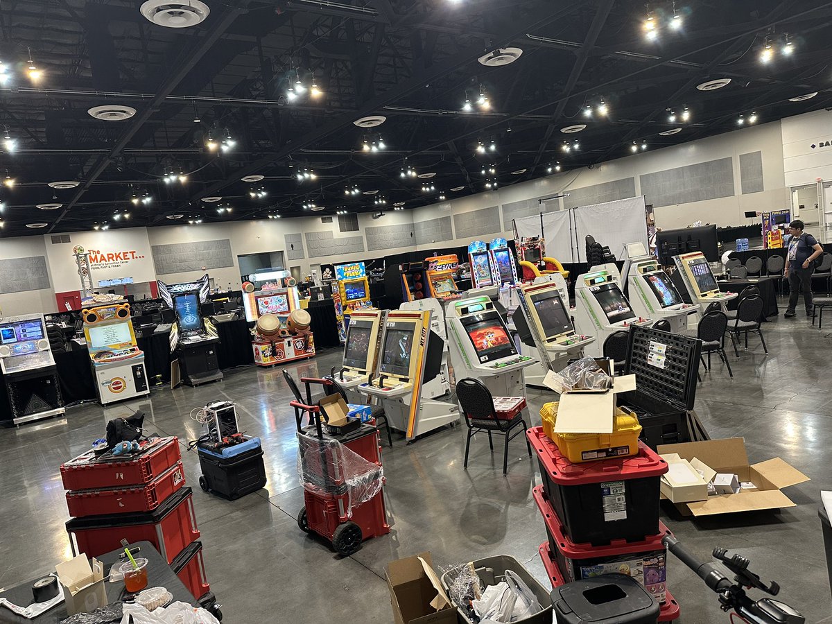 na_gamesaru's tweet photo. Setup mostly done for @AnthroSocal, cya all tomorrow! https://t.co/bgkiMWJqk4
