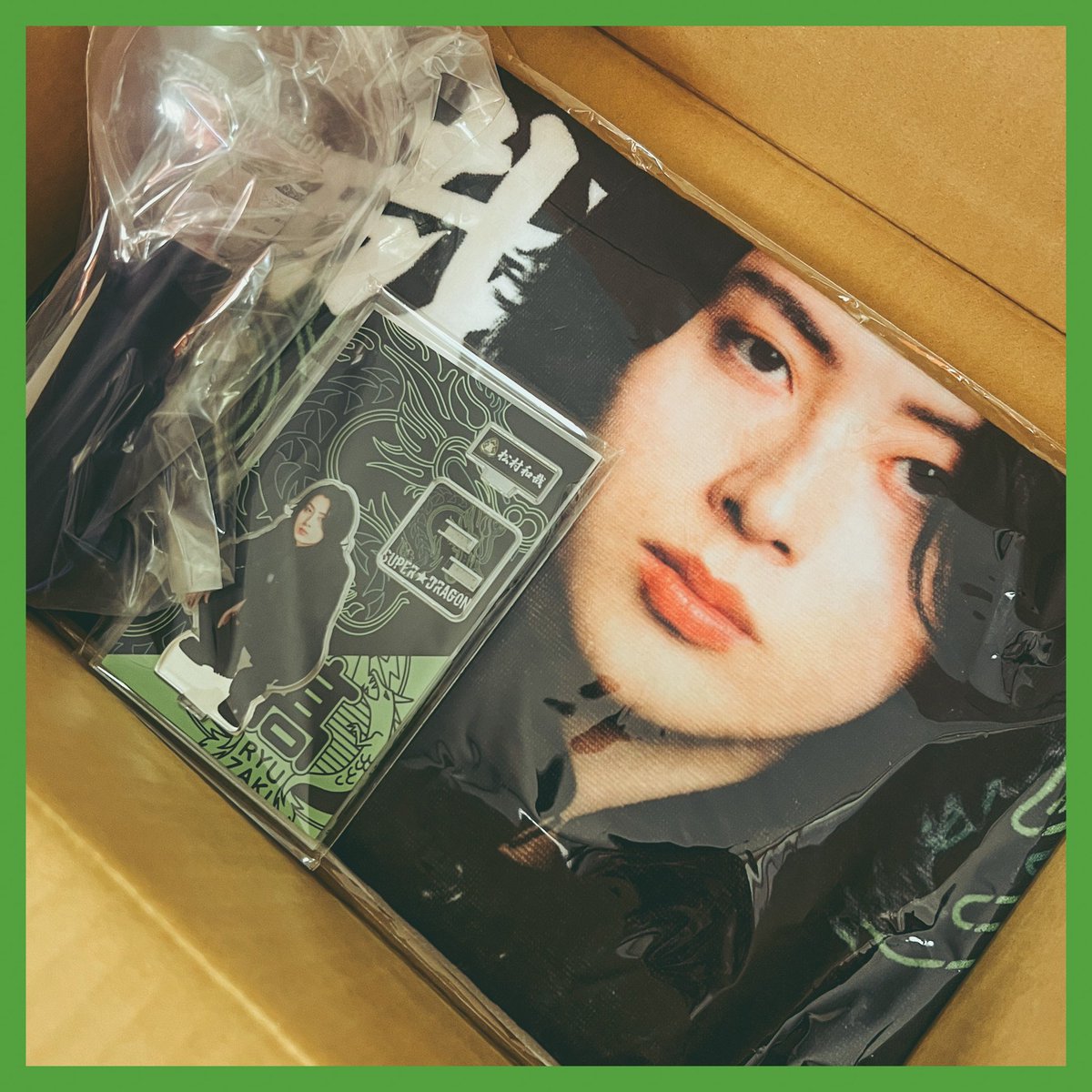 eb_hug_dn's tweet photo. ﾖｳｯｺｯｿｰ!顔面激強強強漢松村和哉 https://t.co/fBMMAdGW15