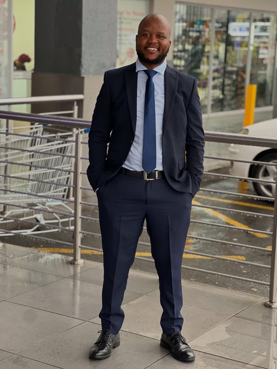 SkepeMatsebane's tweet photo. Happiest birthday to you, mfanakithi. 
Here is to more happy years. https://t.co/1n2PzeciPA