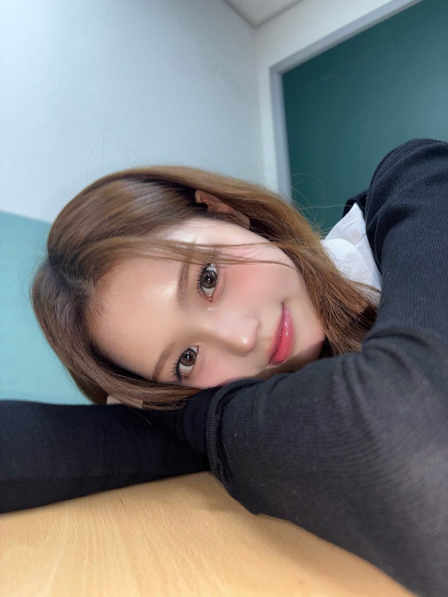 dubyebye's tweet photo. 어뭐라고사귀자고?? https://t.co/nmQiFECehD