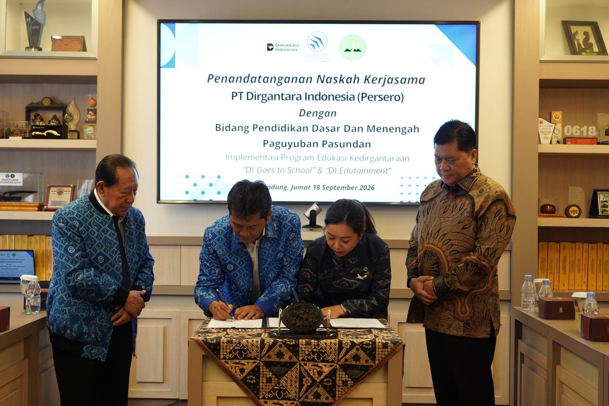 officialptdi's tweet photo. Bandung (18/09) – PT Dirgantara Indonesia (Persero) (PTDI) memperluas kontribusinya dalam pengembangan wawasan kedirgantaraan generasi muda melalui kolaborasi dengan Bidang Pendidikan Dasar dan Menengah (Dikdasmen) Paguyuban Pasundan.
Baca Selengkapnya [https://t.co/bpMcHKgw4v] https://t.co/HbNs04uZz3
