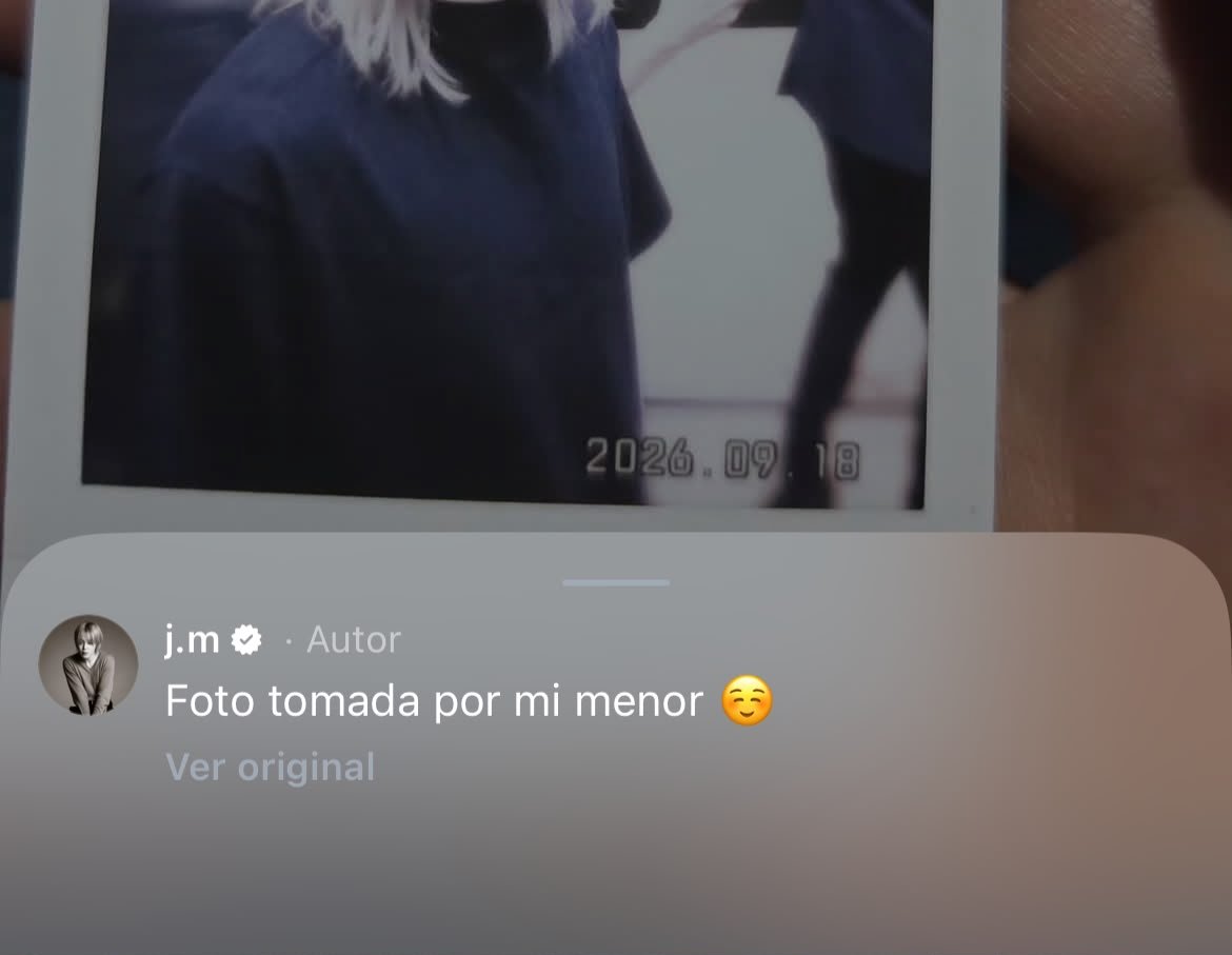 huskyandwhtecat's tweet photo. 🐥: "Foto que me tomó mi novio☺️"
👤: Pero Jimin, no puedes poner eso.
🐥: "Bueno, entonces le pongo..." https://t.co/bt8CMg23IT