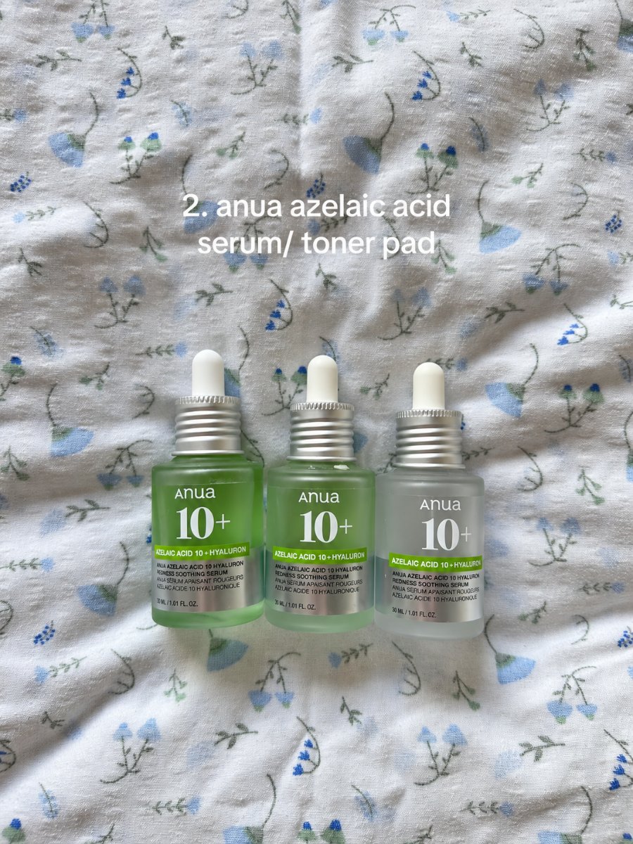 saho794's tweet photo. GIRLS, one more thing 😭
The reason I could actually stay consistent is because my morning routine doesn’t feel like a 10-step emergency anymore.

Rice toner for a hydrated base.
Azelaic acid for the look of breakouts + red marks.
345 cream to keep my skin feeling calm.
SPF before I leave.

Four steps, then I’m ready for work, coffee runs, or plans
without overthinking my skin all day 🤍
https://t.co/qGMriMpKFx