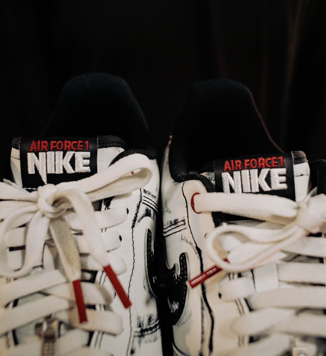 JustFreshKicks's tweet photo. Releasing at 10AM EST 🔪
Nike Air Force 1 Low 'Ghostface'
=> https://t.co/JUnok4G1kq https://t.co/piDbAALnGO