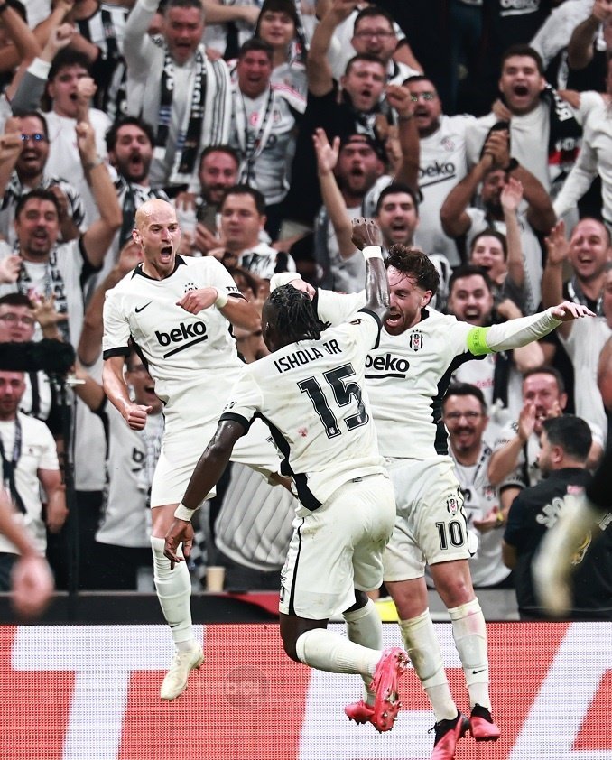 Ongn01's tweet photo. Tebrikler Kartalım.❤️🦅
#BJKvMAR https://t.co/SCwuyZdomc