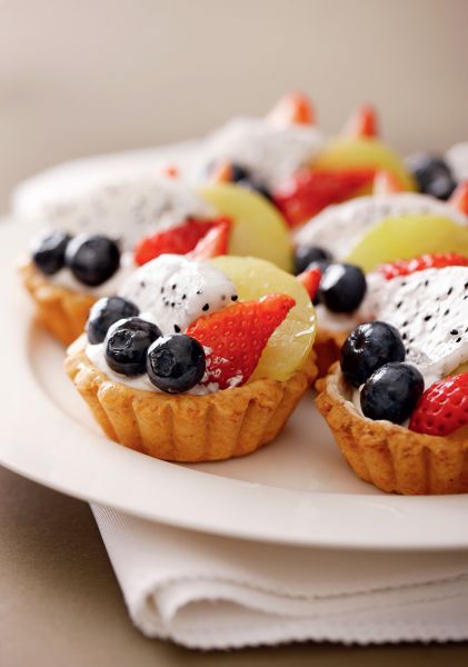 faybi702289's tweet photo. My little chef and I made mini fruit tarts today! Laughs, sticky fingers, and sweet moments that hit different. https://t.co/NaAaSbGsGC