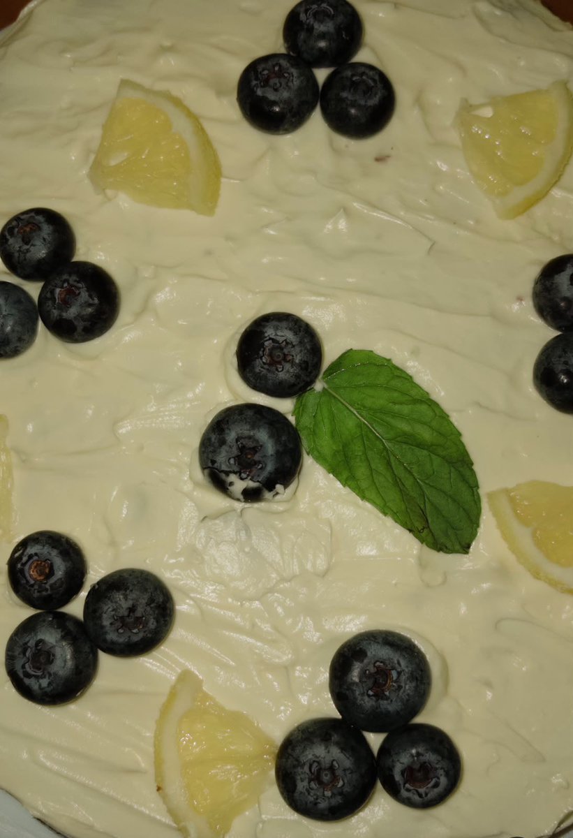 iiookkoiok's tweet photo. كيكة 🍋🫐 https://t.co/mu7Rm2c3Ml
