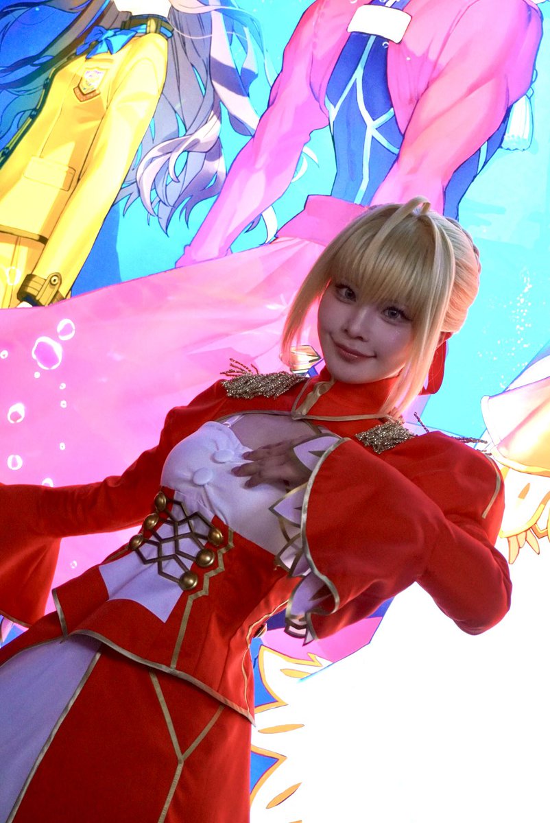 cloverleaf0917's tweet photo. TGS のaniplexブースのコスプレ、セイバーとキャスター激かわでした！！！！ https://t.co/eJqhr2N2DO