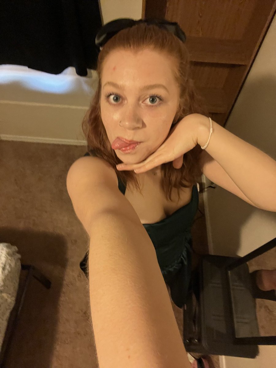 barkforbug's tweet photo. spoiled, not a brat. 
#findom #findumb https://t.co/cFi52lMVK8