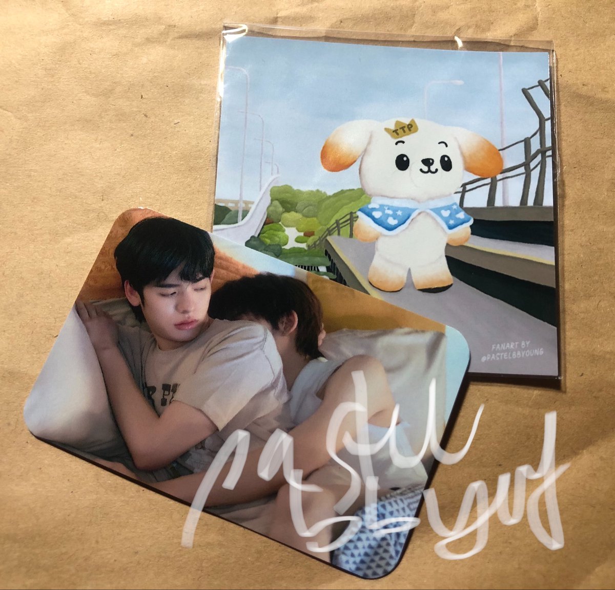pastelbbyoung's tweet photo. แจก การ์ด Friend Benefit [แก้บน]
• Retweet only 
• สุ่มเจอฟลว. แถมแฟนอาร์ต Bokbear 

📍ขอคนสะดวกออกค่าส่ง 35 ฿

 #Teeteepor #ตี๋ตี๋ป๋อ #twnpich #porsuppakarn https://t.co/aj7102WmA3
