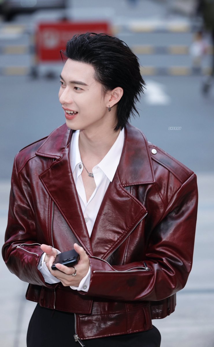 Sherry030704's tweet photo. The moment you appear, you outshine every view 🫶✨

TRUE5G IPHONE18PRO POOHPAVEL

#Truedtac5Gxpoohpavel
#ppoohkt @ppoohkt https://t.co/X5MEDYNTae