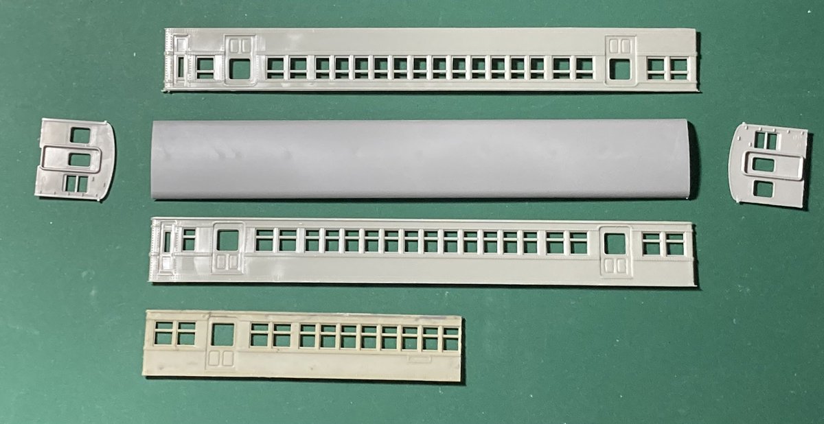 FatCat_2021's tweet photo. 岡山ローカルのサハ、48040は箱組みまで完了。
続いて58000。これは一次流電中間車の48029を3扉化したもの。クハ47 100キットを使い、以前クモハユニ64を切り継ぎで作った時の余りのクモハユニ44客室部の端を継ぎます。増設扉も切り抜いて使用。
#旧国沼　#グリーンマックス https://t.co/Mgwpmdd1pS