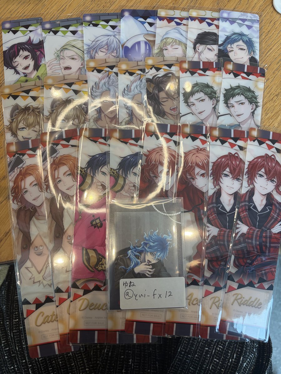 yui_fx12's tweet photo. ツイステ ボンボニエール ボンボ二 ポップアップストア 特典 しおり くつろぎ 交換

譲 画像

求 イデア≫友人分アズール

なんば現地手渡しもしくは郵送
検索からでもお気軽にお声掛けください🍀 https://t.co/loKO8NzMmU
