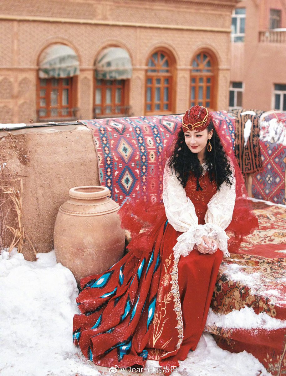 dilireba_88's tweet photo. #Dilireba, the Pride of Xinjiang and Xinjiang’s Pomegranate Flower

a thread ᯓ★
#Dilraba #迪丽热巴 https://t.co/bLrXT3urON