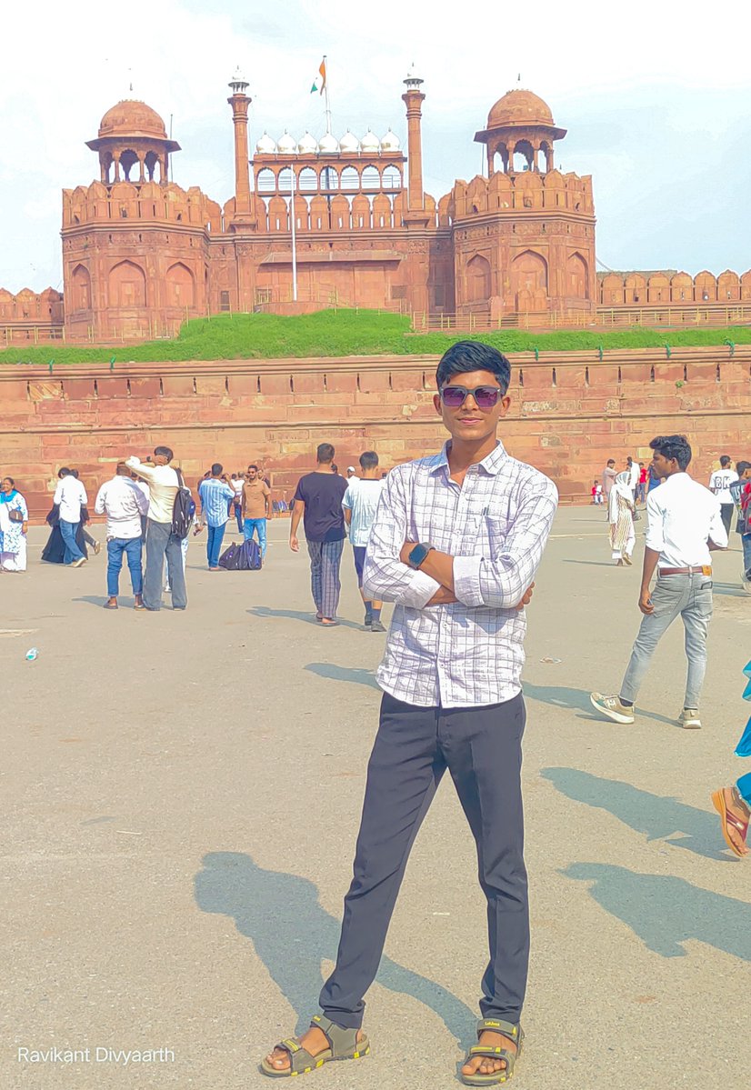Rkdivyaarth's tweet photo. The Red Fort 🇮🇳 .
.
.
#redfort #incredibleindia #delhi #olddelhi #lalkila #india #ravikantdivyaarth https://t.co/9kWhmAT8u4