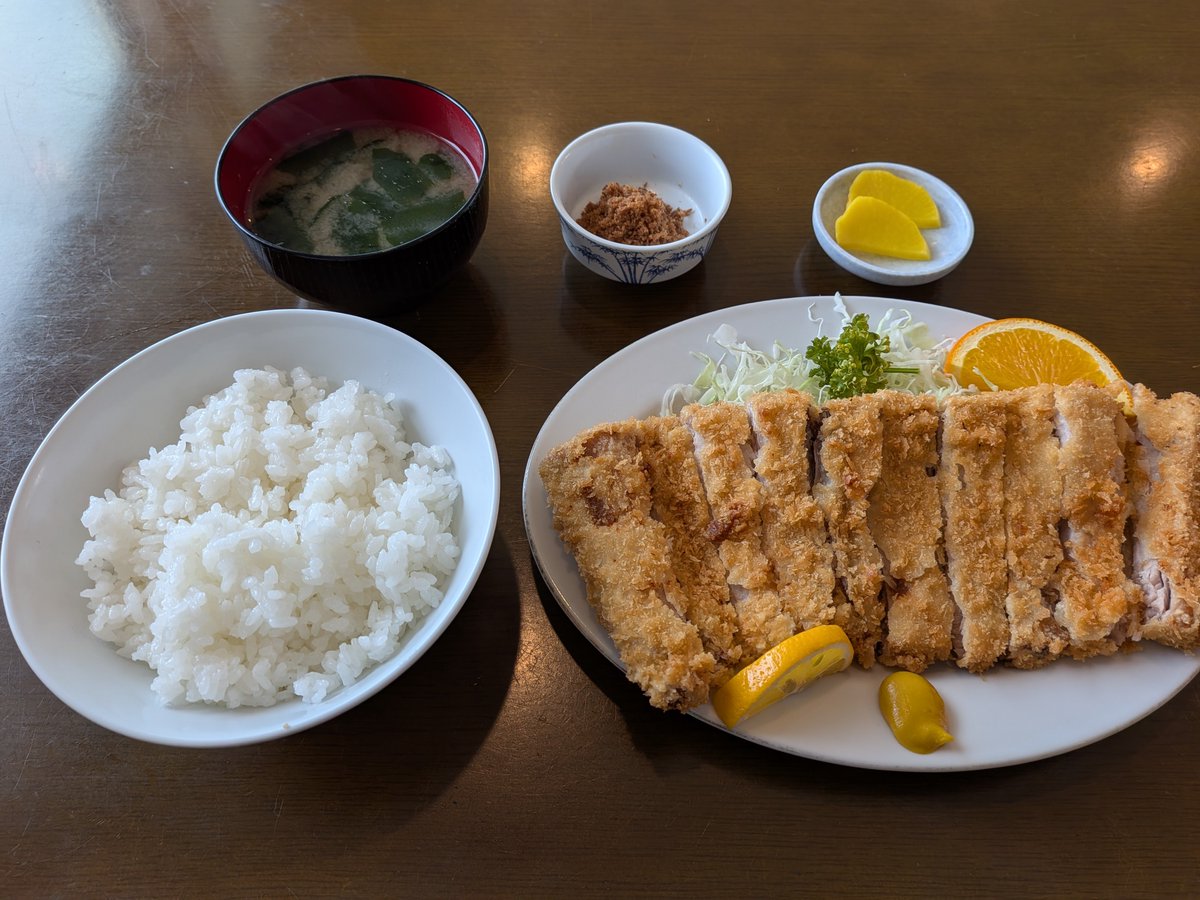 neeeeedoooo's tweet photo. マグロカツ美味すぎた https://t.co/WvoSoacaRl