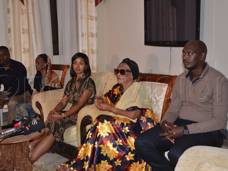 newvisionwire tweet picture
