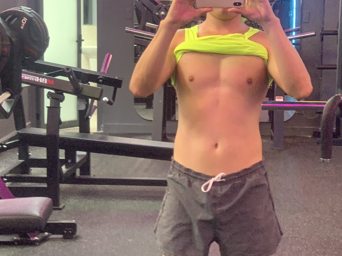 vapie_26's tweet photo. Khi dog đi gym thì boss muốn hành hạ ntn nè? Text me 🦮 https://t.co/oncMoVNWG9