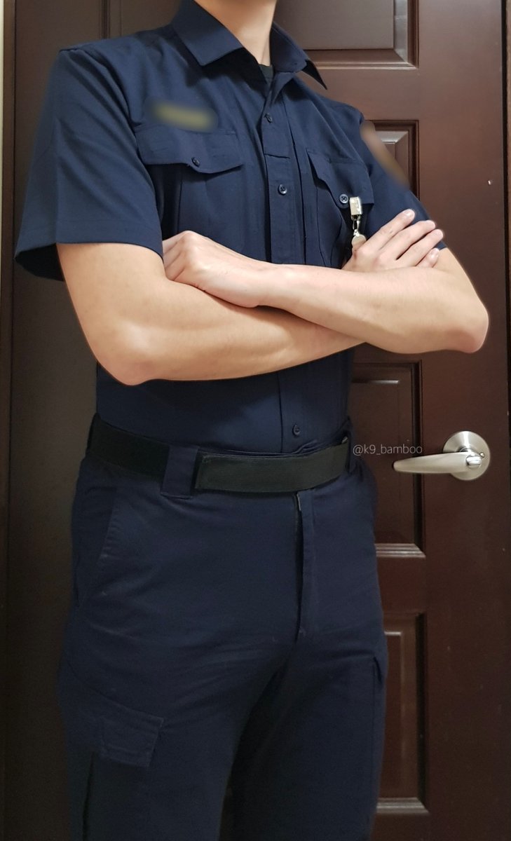 k9_bamboo's tweet photo. 別具意義的制服。
著迷這種隨時能應對狀況的戒備與俐落。

Sharp, focused, and ready. 🫡

#舊圖紀錄 #制服 #uniform https://t.co/4Y15YXaQBq
