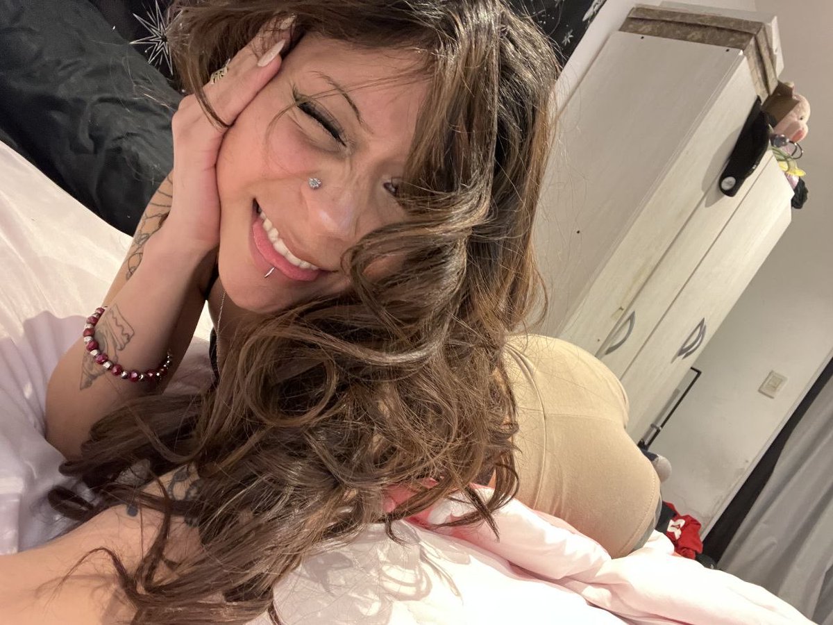 abienoir's tweet photo. can i see ur dc!!kkkkkkkkk ??? 🥰

◯ Yes 

◯ No https://t.co/t8ANICuZxR