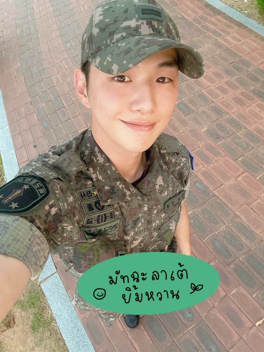 lnwza_daniel96's tweet photo. รับอะไรดีคะ แม่ๆ https://t.co/oxzDNUCNvz