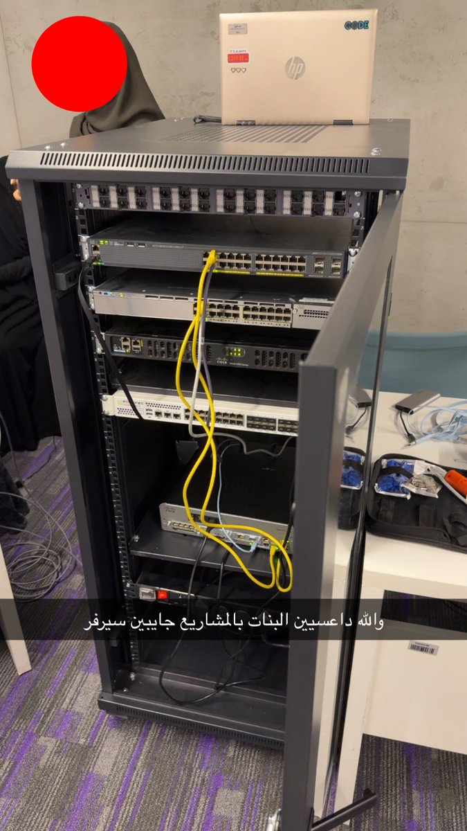 GeniusNaser's tweet photo. مب هينين حقين الشبكات https://t.co/LXQKjyJpru