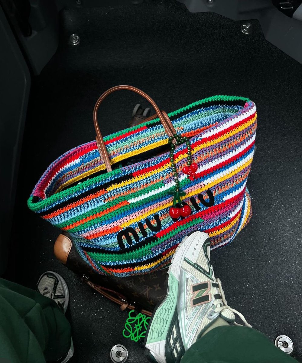 Mimiboards's tweet photo. Miu Miu Bag https://t.co/hwy8GWf1Yb