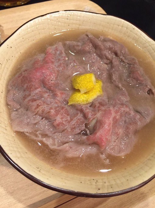 cafe_barLemon's tweet photo. 🍋9月18日🍋
🔴18時オープン

皆さまのおかげで、「檸檬」は8周年を迎えました。
日頃のご愛顧に心よりお礼を申し上げます。

🔴スタッフ
ひーろー🦛／吉高🐳

🔴ごはん
国産黒毛和牛の肉吸い

今年の感謝の印も
あの「檸檬🍋ケーキ」です😊 https://t.co/RufOfmdCUa
